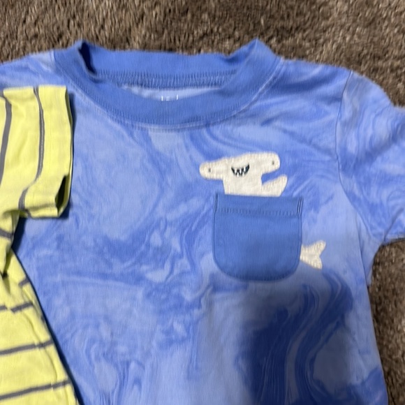 Excellent condition. Set of 2 boys rompers. Size 24 month - Picture 3 of 3